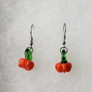 2/10$ NWOT  Glass pumpkin lampwork earrings